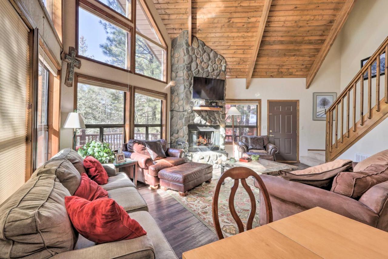 Munds Park Cabin With Fire Pit And Wraparound Porch! Экстерьер фото