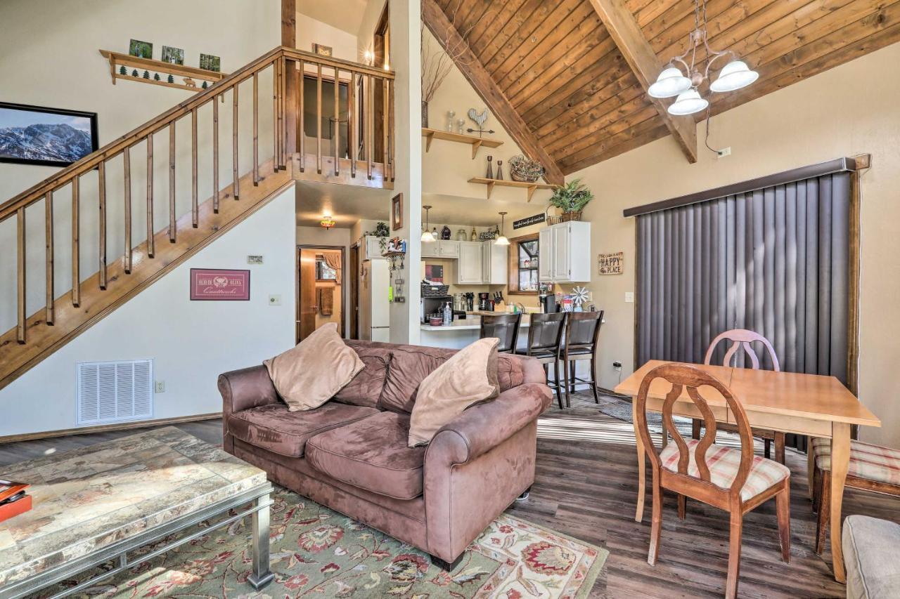 Munds Park Cabin With Fire Pit And Wraparound Porch! Экстерьер фото